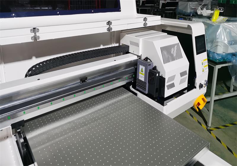 uv tiskárna na dřevo